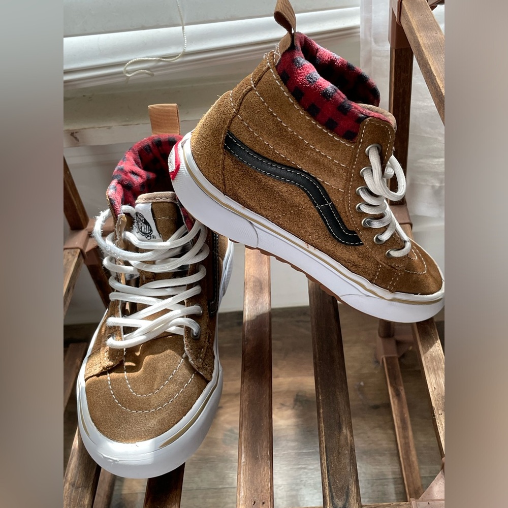 PRE-OWNED Vans Sk8-hi Mte-1 size 1.5